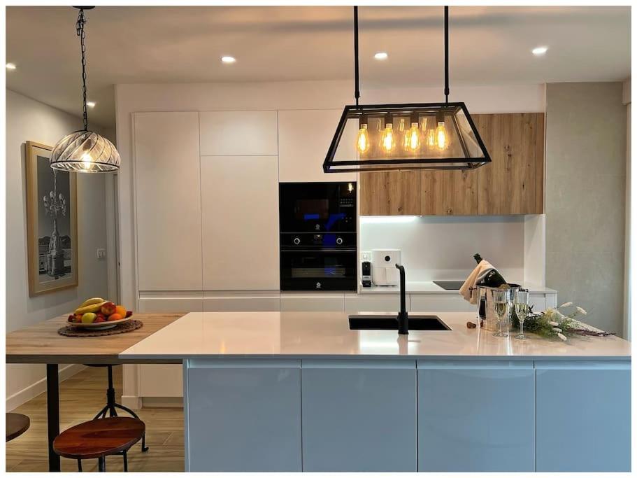Elegance Lifestyle - Parking Gratuito! Apartment ซานเซบาสเตียน ภายนอก รูปภาพ